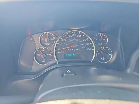 Used 2023 GMC Savana 2500 w/ Driver Convenience Package image 9