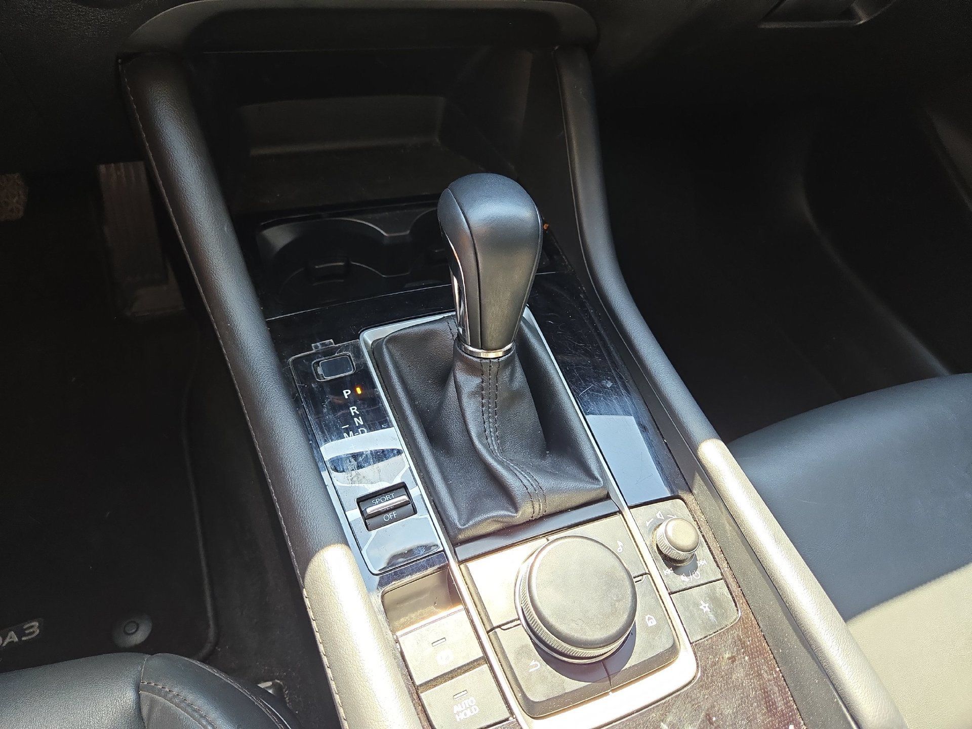 Used 2024 MAZDA MAZDA3 s FWD image 22