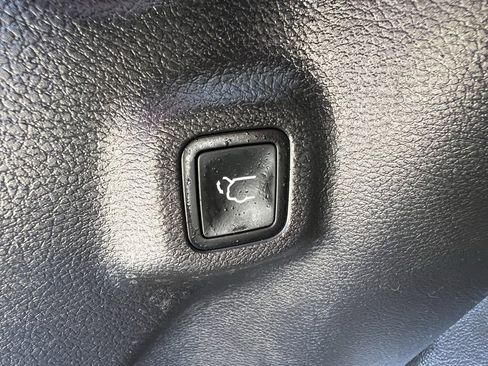 Used 2022 Jeep Compass Latitude w/ Convenience Group image 19