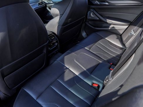 Used 2018 BMW M5 image 36