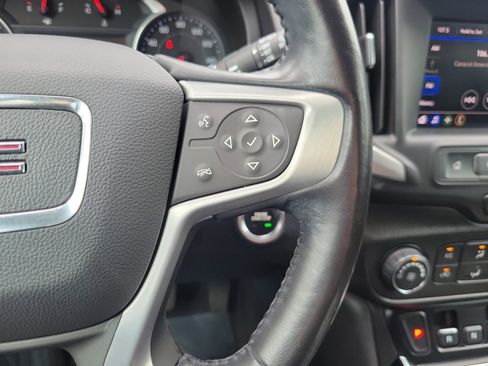 Used 2020 GMC Terrain SLE FWD image 19