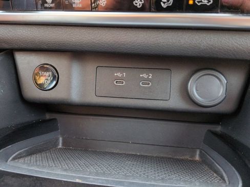 Used 2025 Nissan Rogue SV AWD/4WD image 26