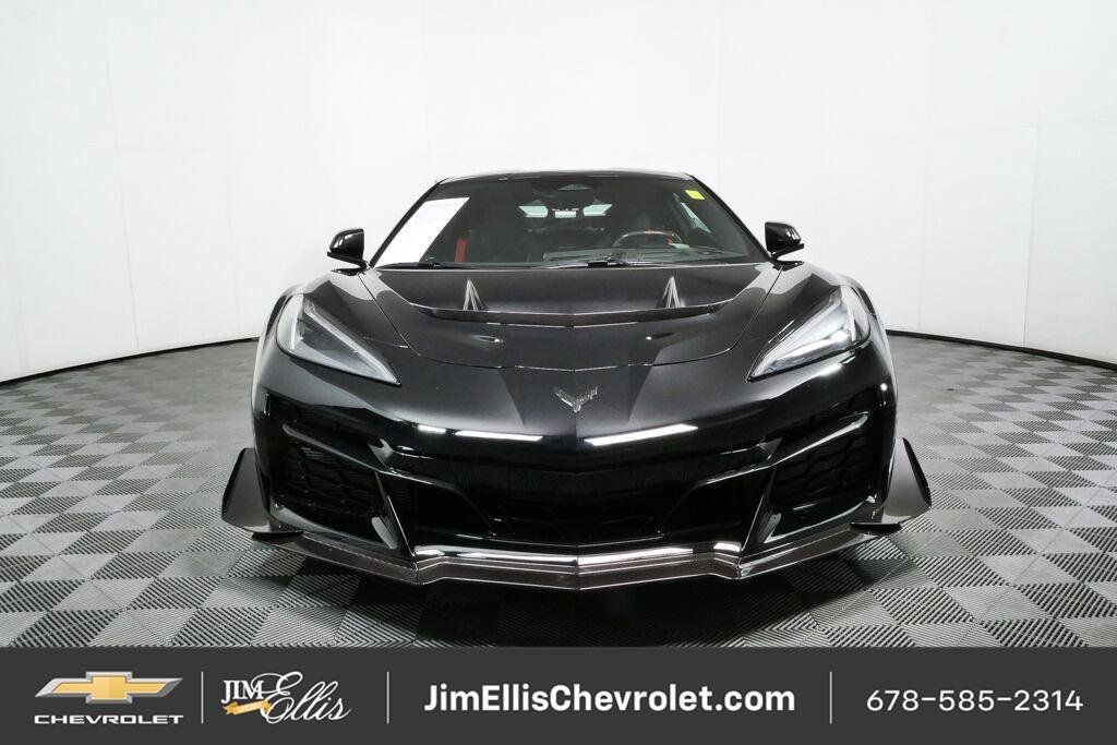 Used 2027 Chevrolet Corvette ZR1 w/ ZR1 Carbon Fiber Aero Package RWD image 35
