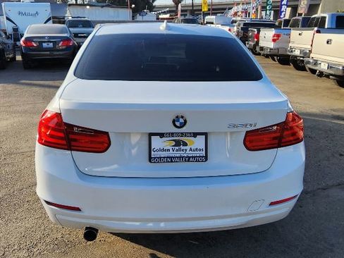 Used 2015 BMW 320i Sedan image 4