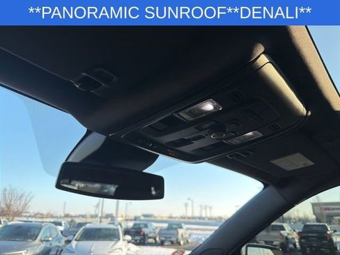 Used 2023 GMC Yukon Denali image 30