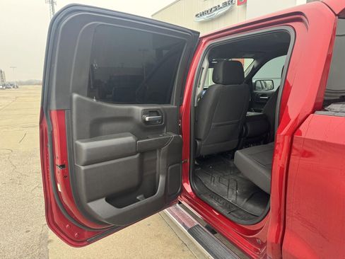 Used 2021 Chevrolet Silverado 1500 LT image 9