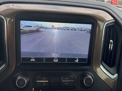 Used 2021 Chevrolet Silverado 1500 High Country w/ Z71 Off-Road Package image 34