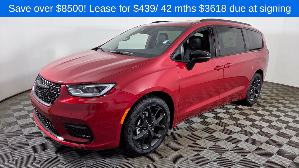 New 2026 Chrysler Pacifica Select w/ S Appearance Package FWD image 3