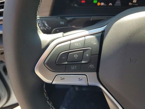 New 2026 Volkswagen Atlas SE FWD image 19