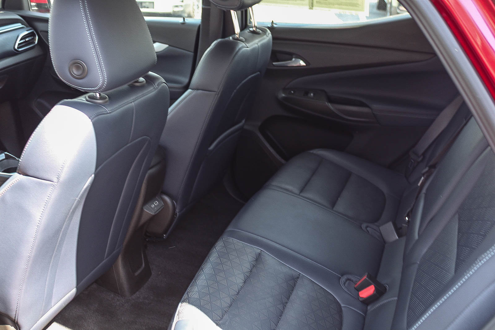 Used 2023 Chevrolet Bolt EUV Premier w/ Sun & Sound Package FWD image 20