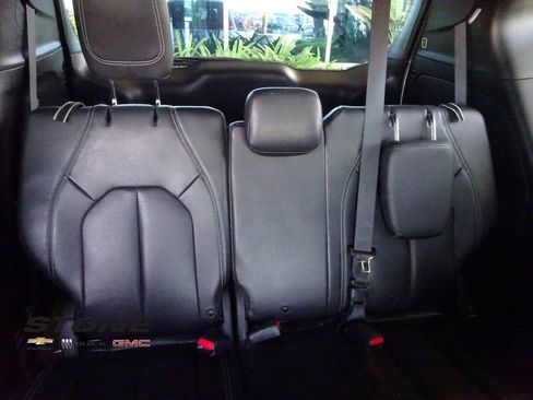 Used 2021 Chrysler Pacifica Touring-L w/ Uconnect Theater Family Group image 25