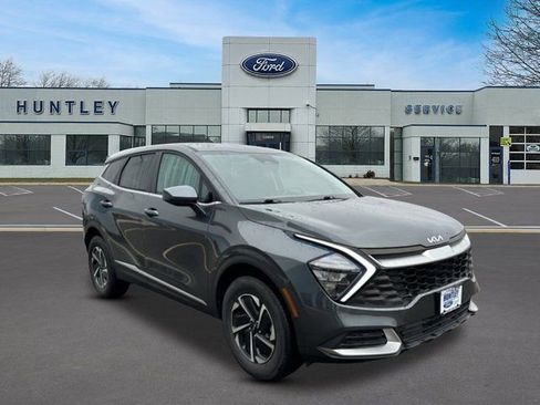 Used 2023 Kia Sportage LX image 4
