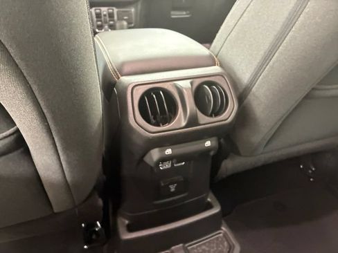Used 2025 Jeep Wrangler Unlimited Sahara w/ Safety Group AWD/4WD image 19