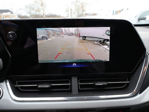 New 2026 Chevrolet Trax LT w/ Driver Confidence Package image 17