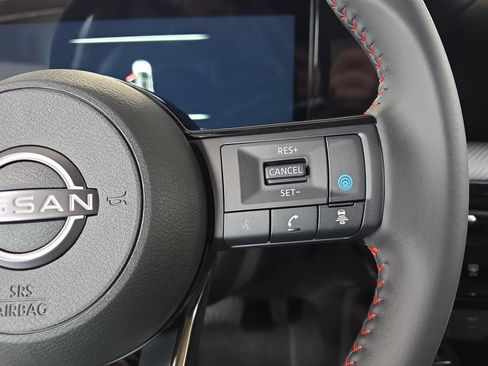 New 2026 Nissan Kicks SR FWD image 17