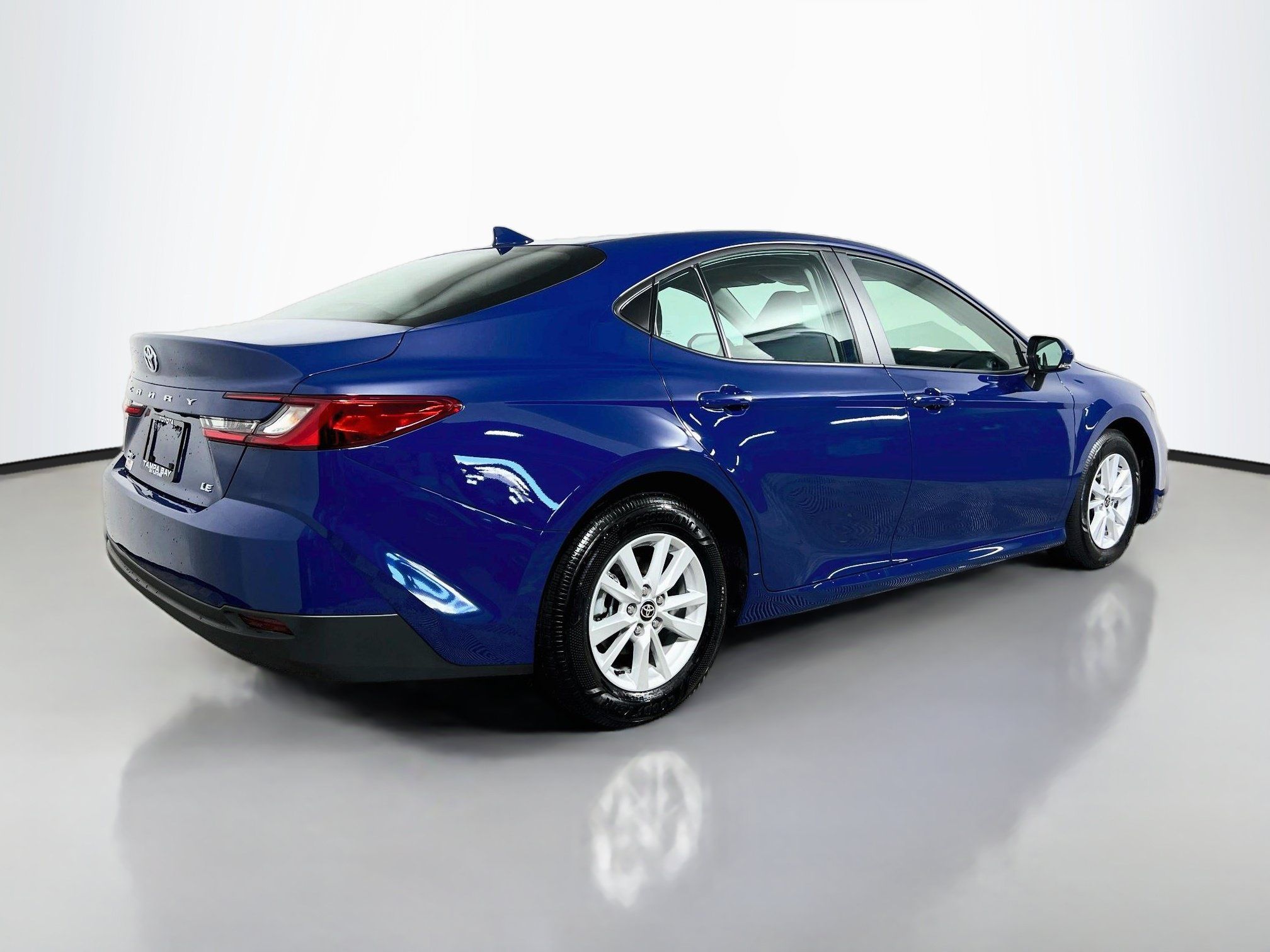 Used 2026 Toyota Camry LE FWD image 4