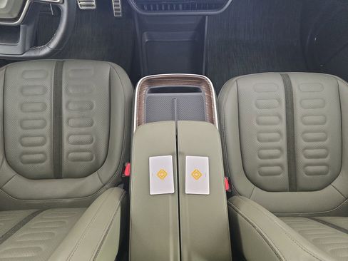 Used 2023 Rivian R1T Adventure image 29