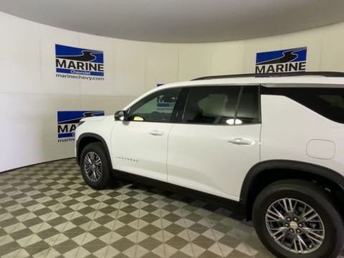 Certified 2025 Chevrolet Traverse LT image 8