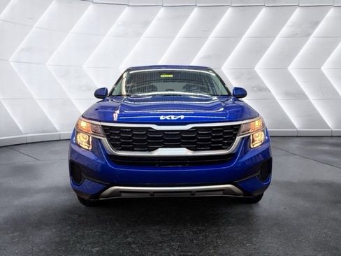 Used 2023 Kia Seltos LX image 2