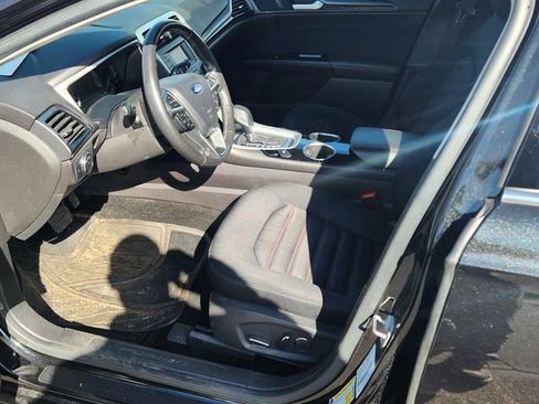 Used 2014 Ford Fusion SE w/ Equipment Group 201A image 6