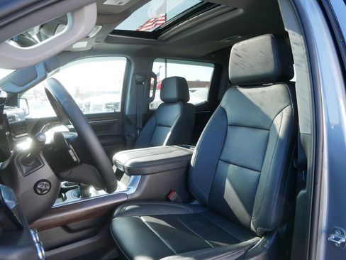 Certified 2023 GMC Sierra 1500 SLT w/ SLT Premium Package image 11