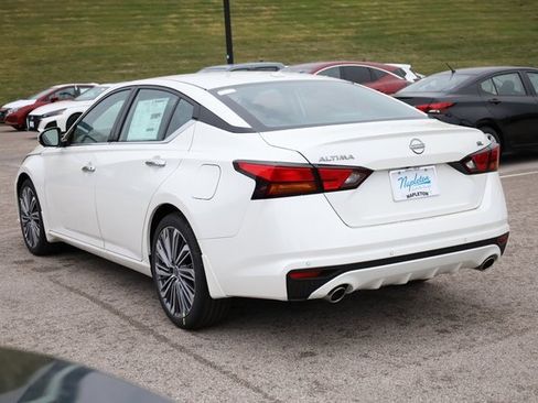 New 2025 Nissan Altima 2.5 SL image 6