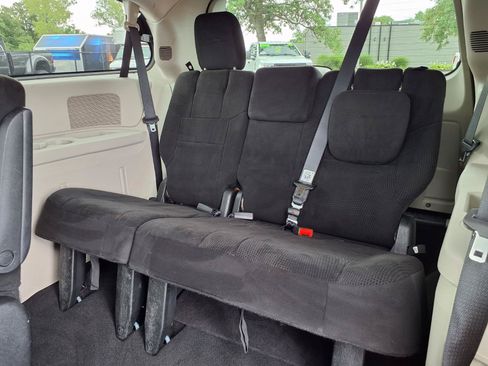 Used 2013 Dodge Grand Caravan SE FWD image 6
