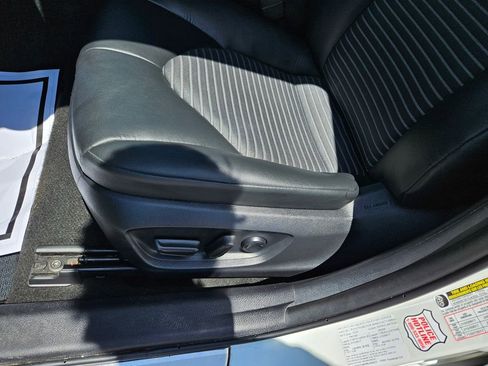 Used 2024 Toyota Camry SE FWD image 23