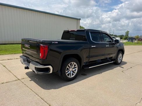 Used 2019 GMC Sierra 1500 SLT w/ SLT Premium Plus Package AWD/4WD image 3