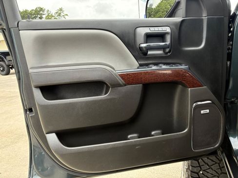 Used 2017 GMC Sierra 1500 SLT AWD/4WD image 9
