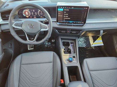 New 2026 Volkswagen Tiguan SE R-Line AWD/4WD image 15