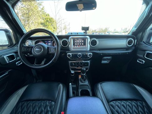 Used 2019 Jeep Wrangler Unlimited Sport S image 33