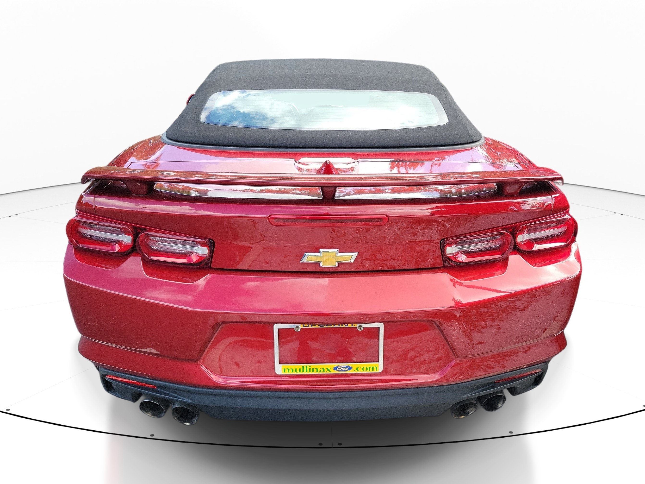 Used 2019 Chevrolet Camaro LT RWD image 8
