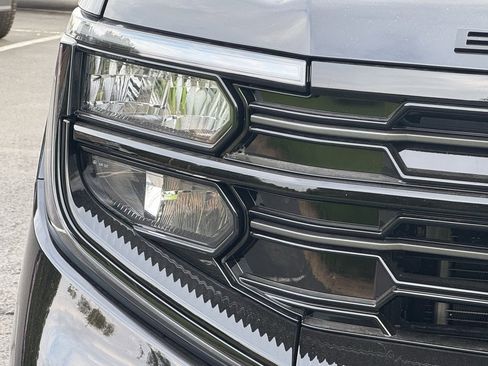 New 2025 Ford Expedition Max Platinum w/ Stealth Performance Package image 4