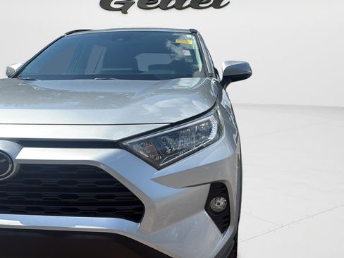 Used 2021 Toyota RAV4 XLE Premium FWD image 25