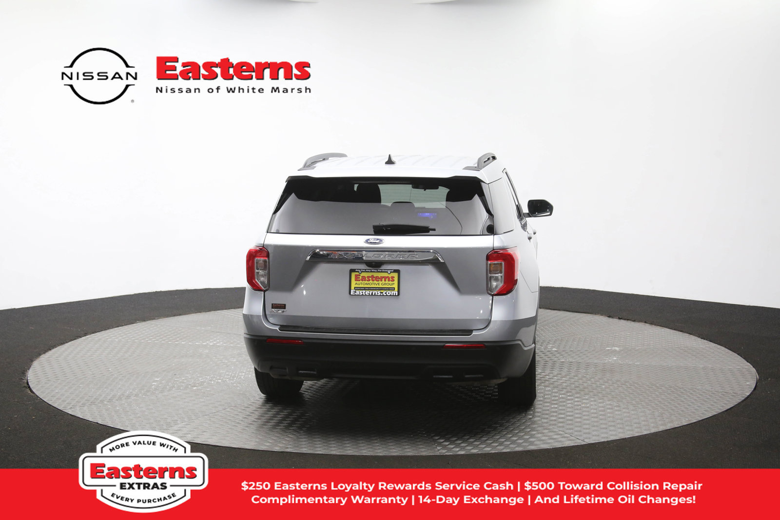 Used 2023 Ford Explorer XLT RWD image 32