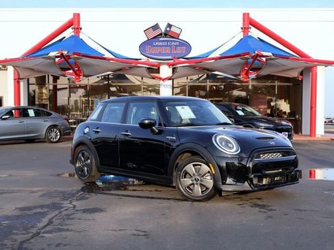 Used 2022 MINI Cooper S image 1