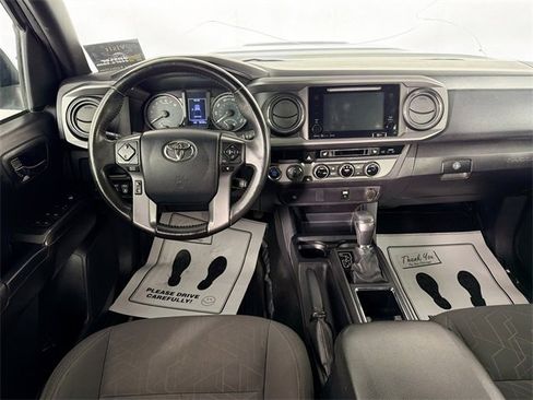 Used 2017 Toyota Tacoma SR5 image 22
