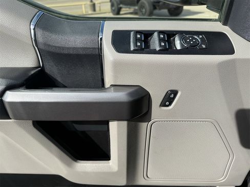 Certified 2022 Ford F350 XLT image 22