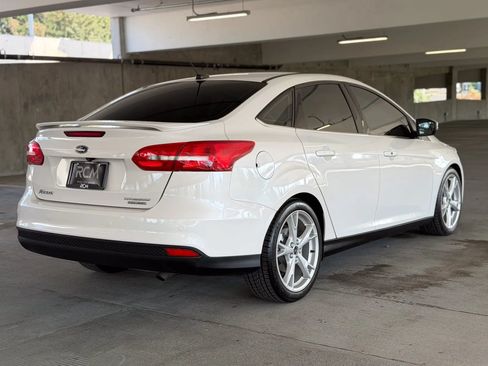 Used 2015 Ford Focus Titanium FWD image 5