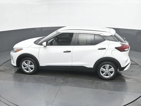 Used 2021 Nissan Kicks S FWD image 37
