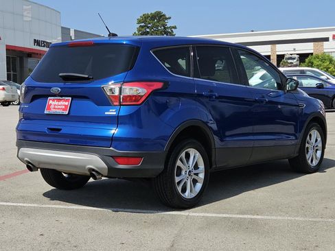 Used 2017 Ford Escape SE FWD image 4