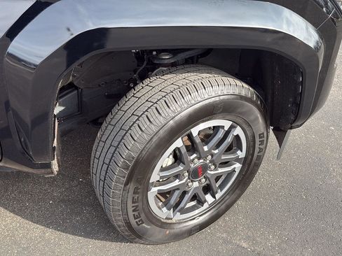 Used 2024 Toyota Tacoma TRD Sport image 17