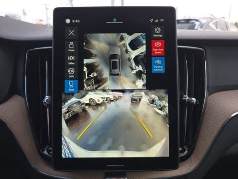 New 2026 Volvo XC60 B5 Plus w/ Protection Package Premier image 32