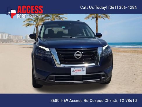 Used 2025 Nissan Pathfinder SV FWD image 3