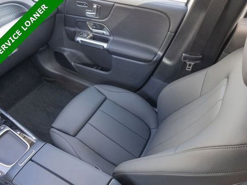 Used 2025 Mercedes-Benz GLB 250 image 26