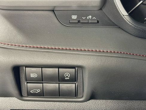 Used 2023 Toyota Highlander XSE FWD image 10