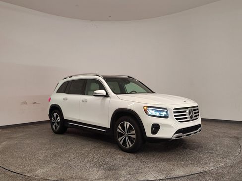 Certified 2026 Mercedes-Benz GLB 250 4MATIC image 7