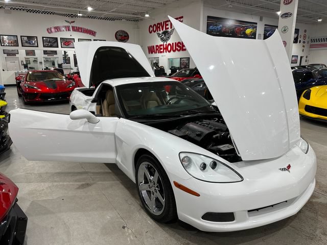 Used 2007 Chevrolet Corvette Coupe w/ Preferred Equipment Group RWD image 18