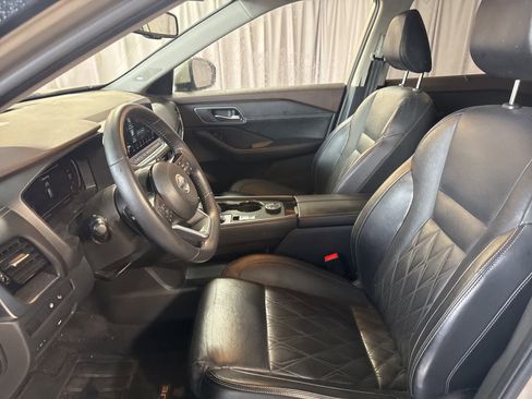 Used 2021 Nissan Rogue Platinum image 20